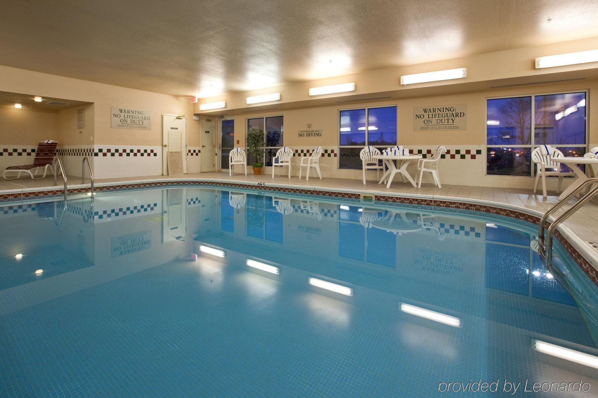 Country Inn & Suites By Radisson, Davenport, Ia Servizi foto